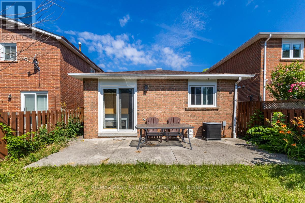 21 Chopin Crescent, Brampton, Ontario  L6Y 2S1 - Photo 40 - W12265267