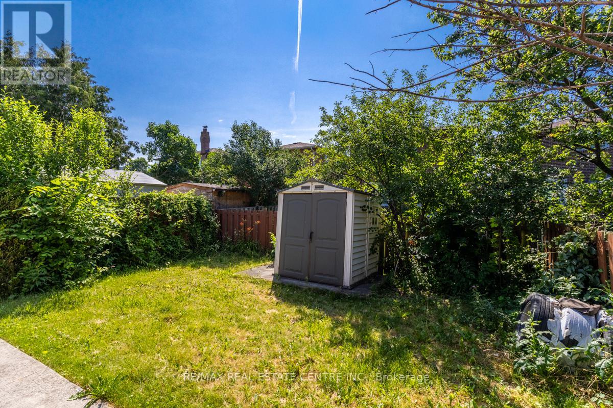 21 Chopin Crescent, Brampton, Ontario  L6Y 2S1 - Photo 44 - W12265267