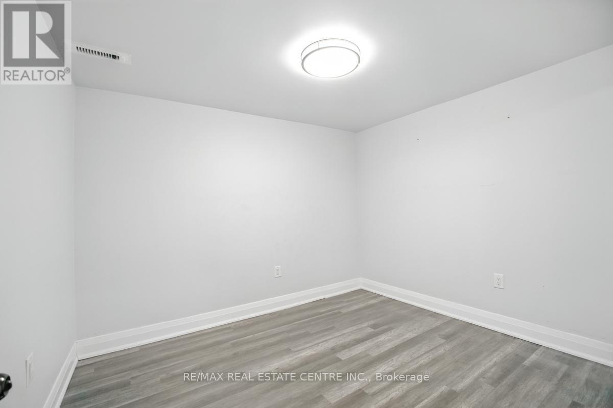 21 Chopin Crescent, Brampton, Ontario  L6Y 2S1 - Photo 33 - W12265267