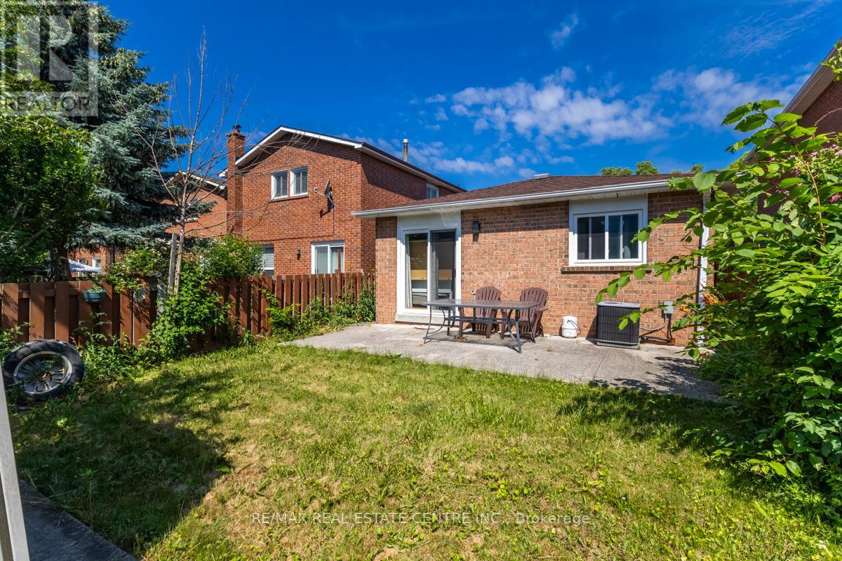 21 Chopin Crescent, Brampton, Ontario  L6Y 2S1 - Photo 38 - W12265267