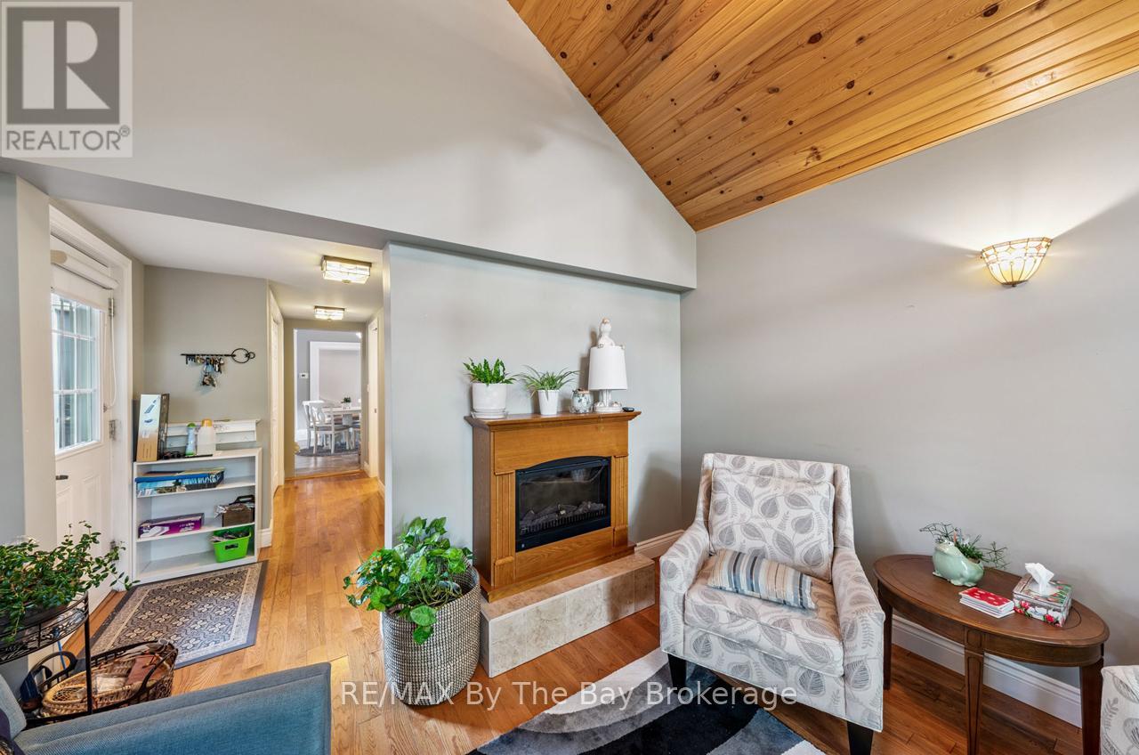 616 Dominion Avenue, Midland, Ontario  L4R 1R4 - Photo 13 - S12266009