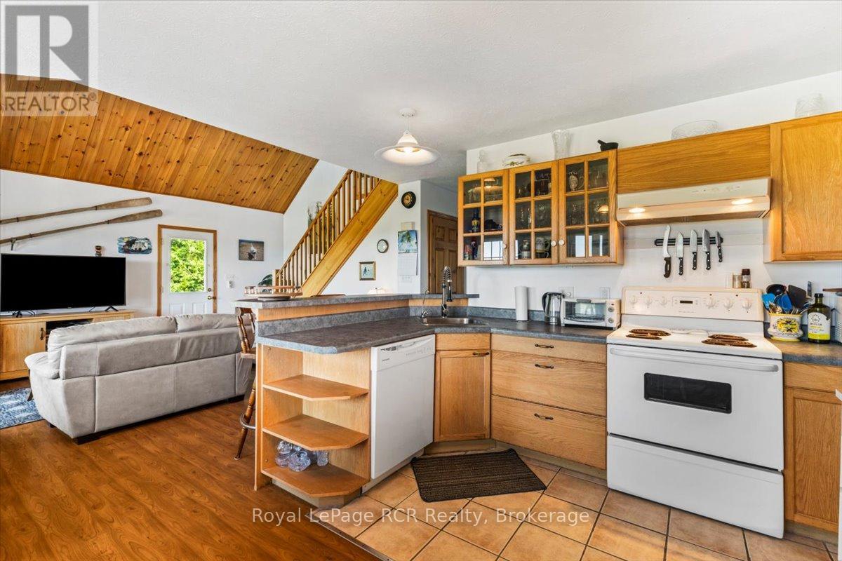 222191 Concession 14, West Grey, Ontario  N0G 2M0 - Photo 11 - X12266020