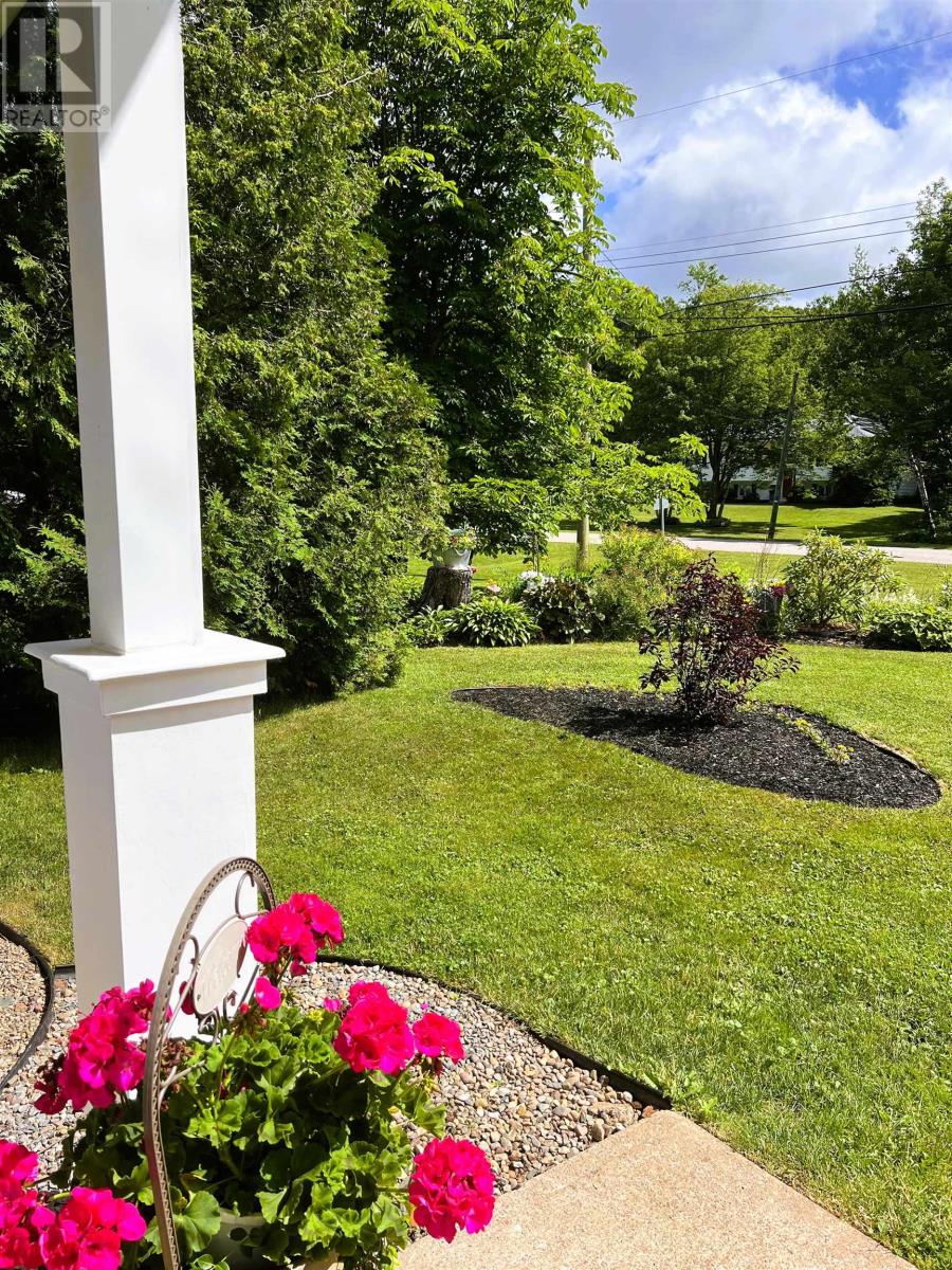 Property at 32 Celtic Lane image 3