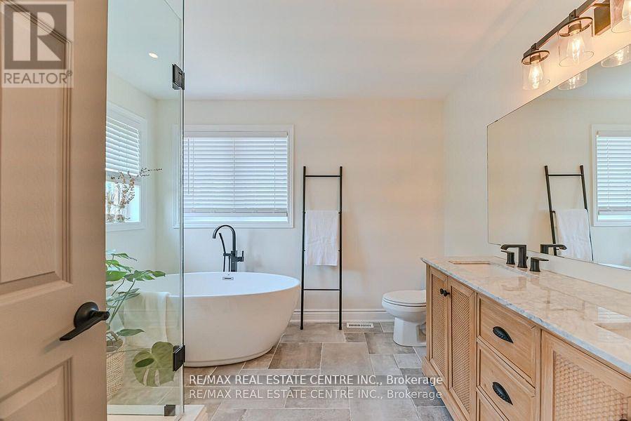2498 Longridge Crescent, Oakville, Ontario  L6H 6S2 - Photo 21 - W12265987