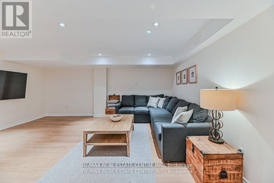 2498 Longridge Crescent, Oakville, Ontario  L6H 6S2 - Photo 35 - W12265987
