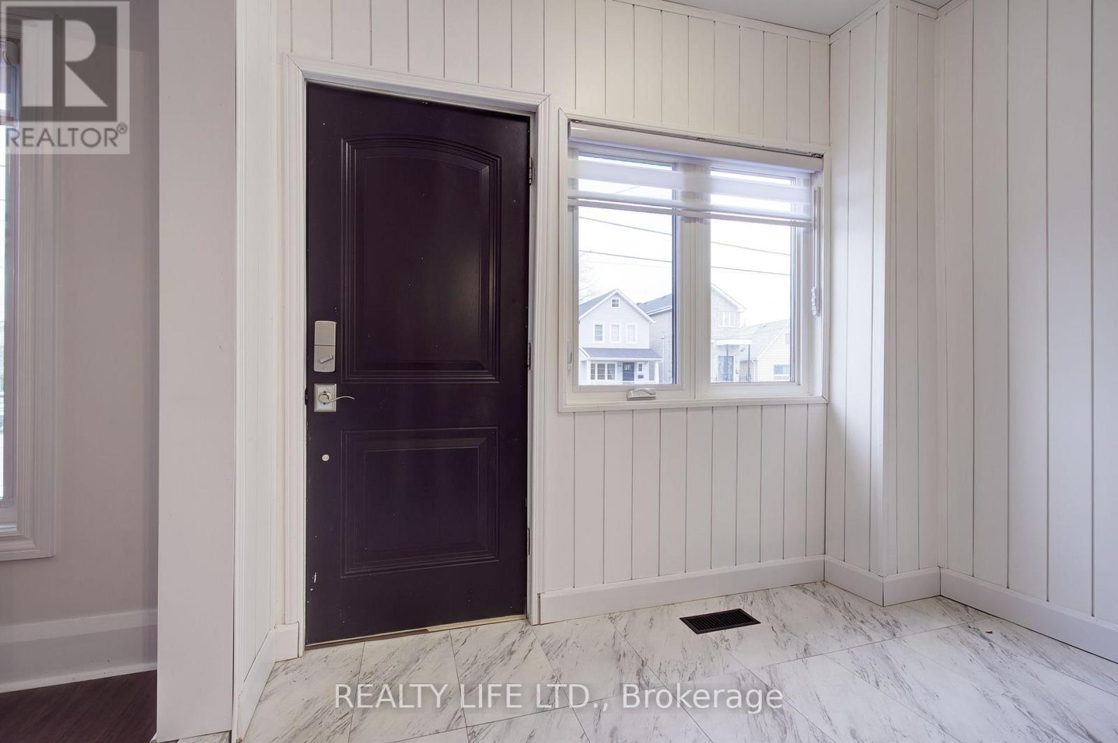 Property at 293 MELROSE STREET image 3