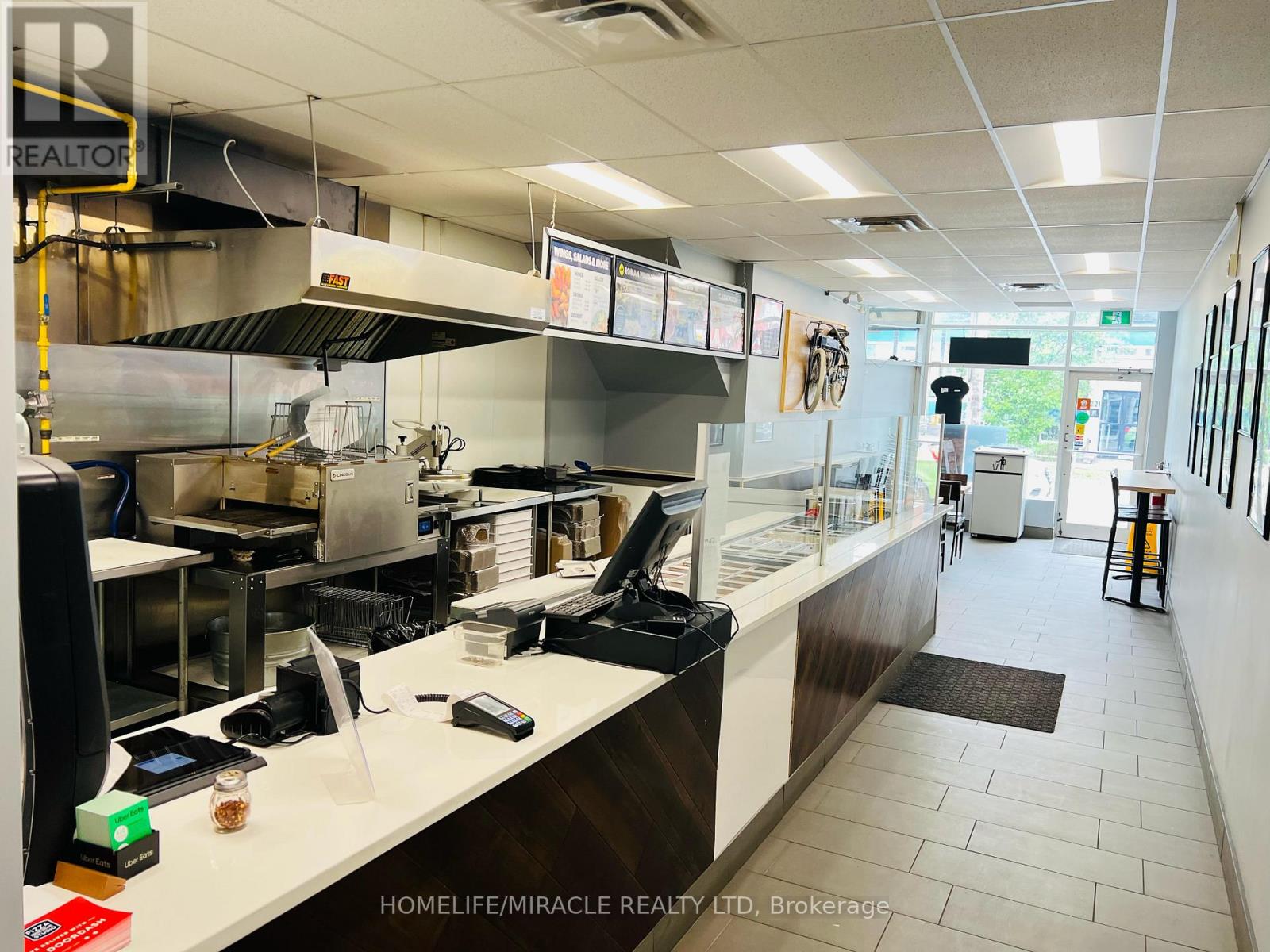 218 Laurier Avenue E, Ottawa, Ontario  K1N 6P1 - Photo 4 - X12265993
