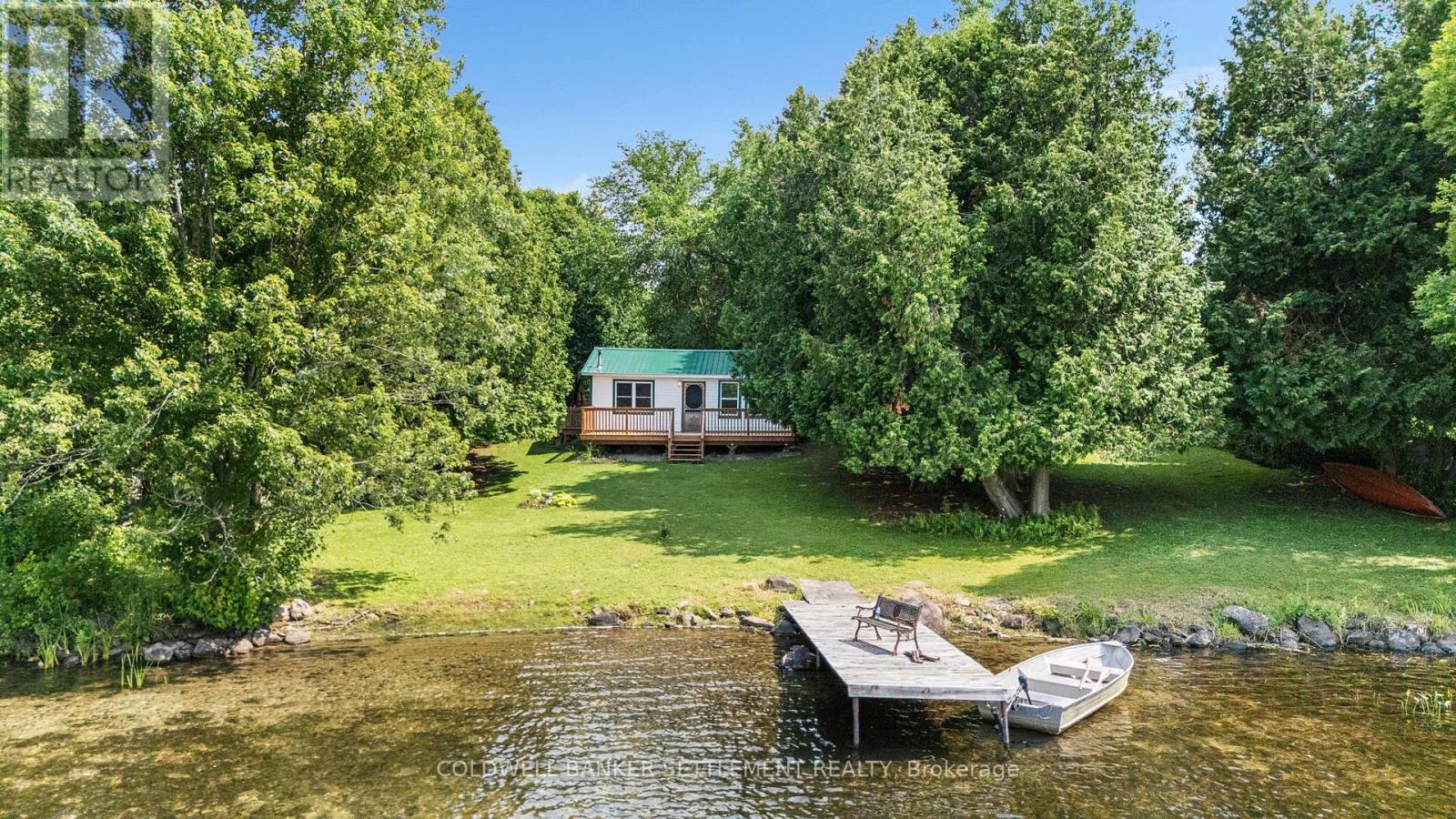 236 HALL'S LANE, Tay Valley, Ontario