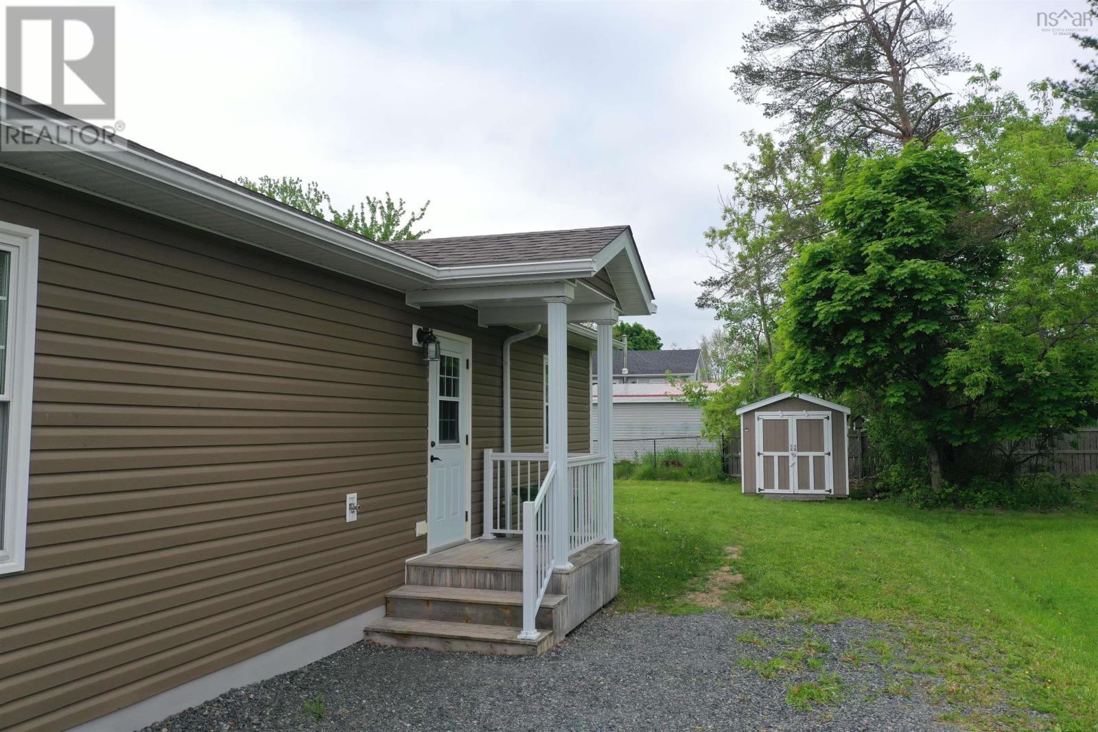 101 Acadia Avenue, Stellarton, Nova Scotia  B0K 1S0 - Photo 3 - 202513790