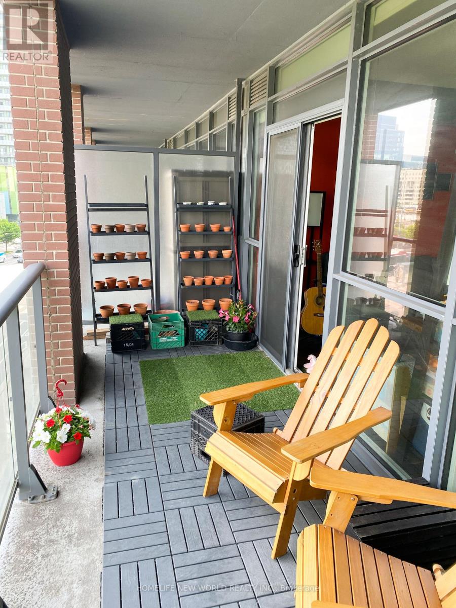 528 - 169 Fort York Boulevard, Toronto, Ontario  M5V 0C8 - Photo 8 - C12266056
