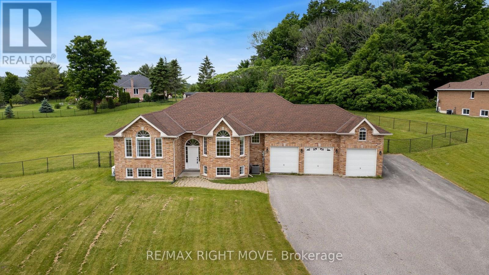 Property at 1348 HAWK RIDGE CRESCENT image 1
