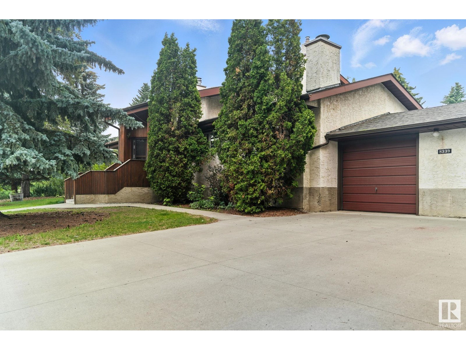 Property at 8339 120 ST NW image 3