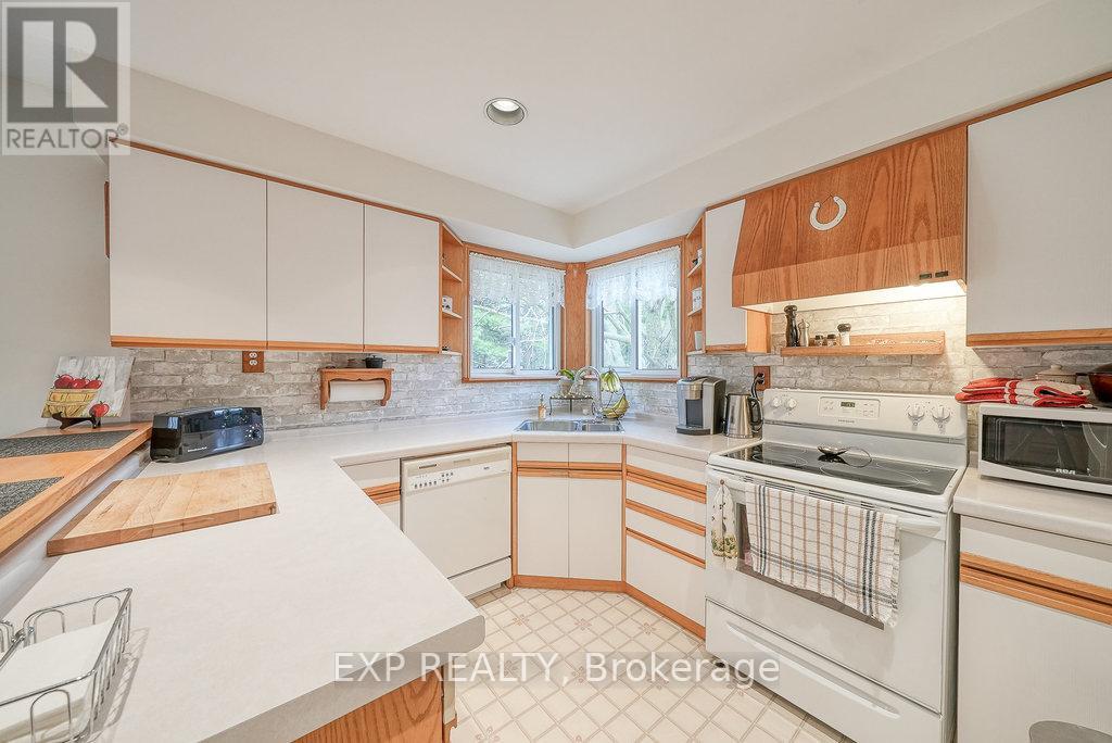 68 Thompson Place, East Zorra-Tavistock, Ontario  N0J 1M0 - Photo 16 - X12264848
