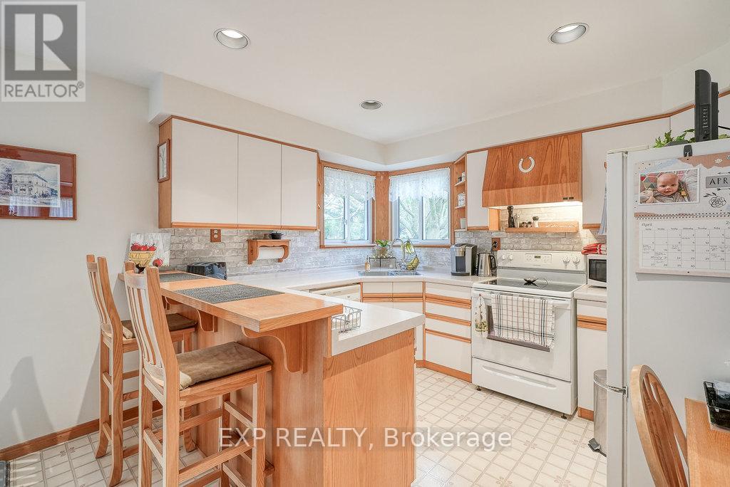 68 Thompson Place, East Zorra-Tavistock, Ontario  N0J 1M0 - Photo 17 - X12264848
