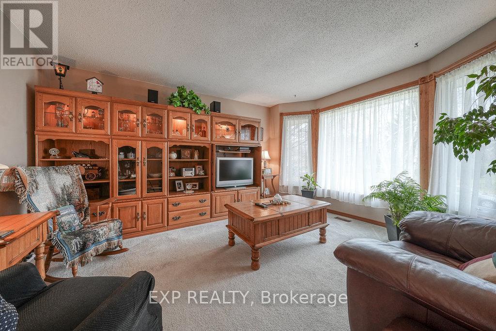 68 Thompson Place, East Zorra-Tavistock, Ontario  N0J 1M0 - Photo 21 - X12264848