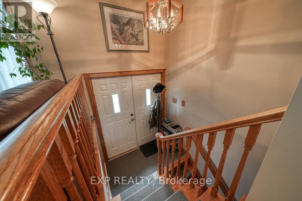 68 Thompson Place, East Zorra-Tavistock, Ontario  N0J 1M0 - Photo 33 - X12264848