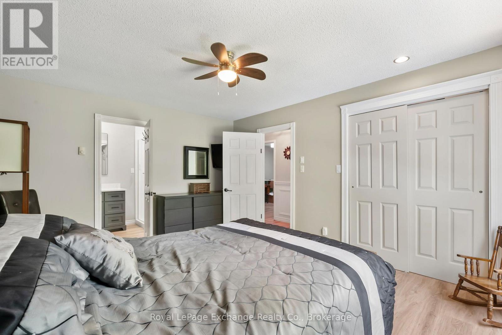 71 Upper Lorne Beach Road, Kincardine, Ontario  N0G 2T0 - Photo 13 - X12266083