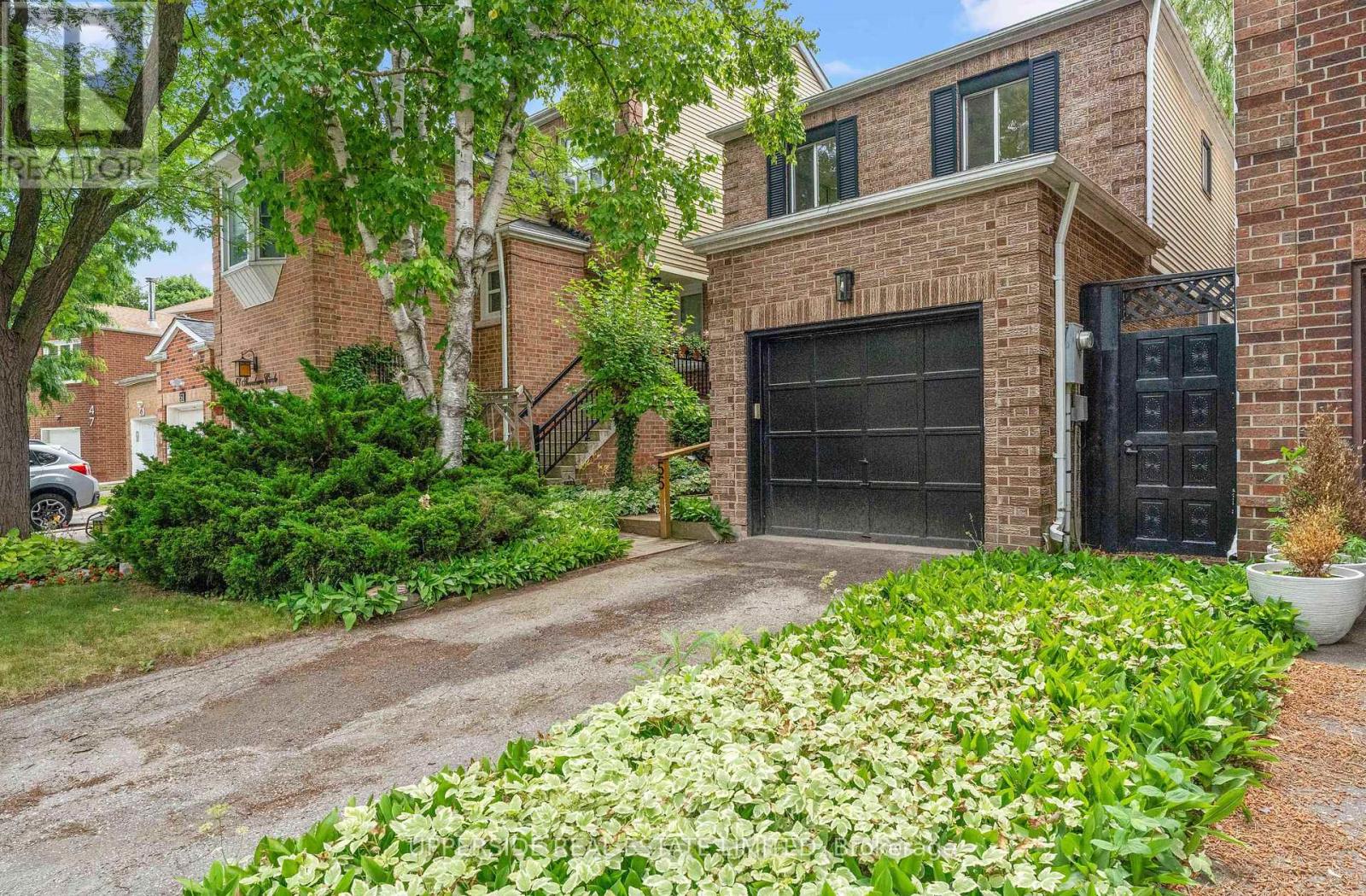 Property at 55 THORNBURY CIRCLE image 3