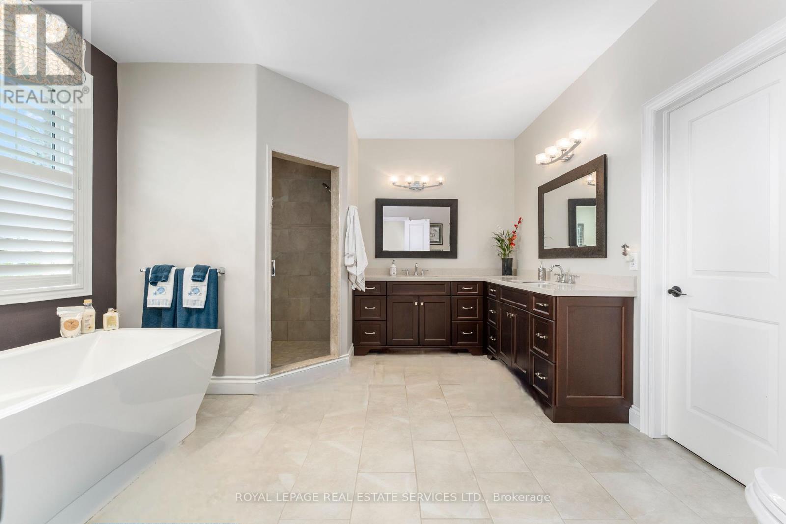 391 Robinson Road, Brantford, Ontario  N3R 0B8 - Photo 24 - X12264437