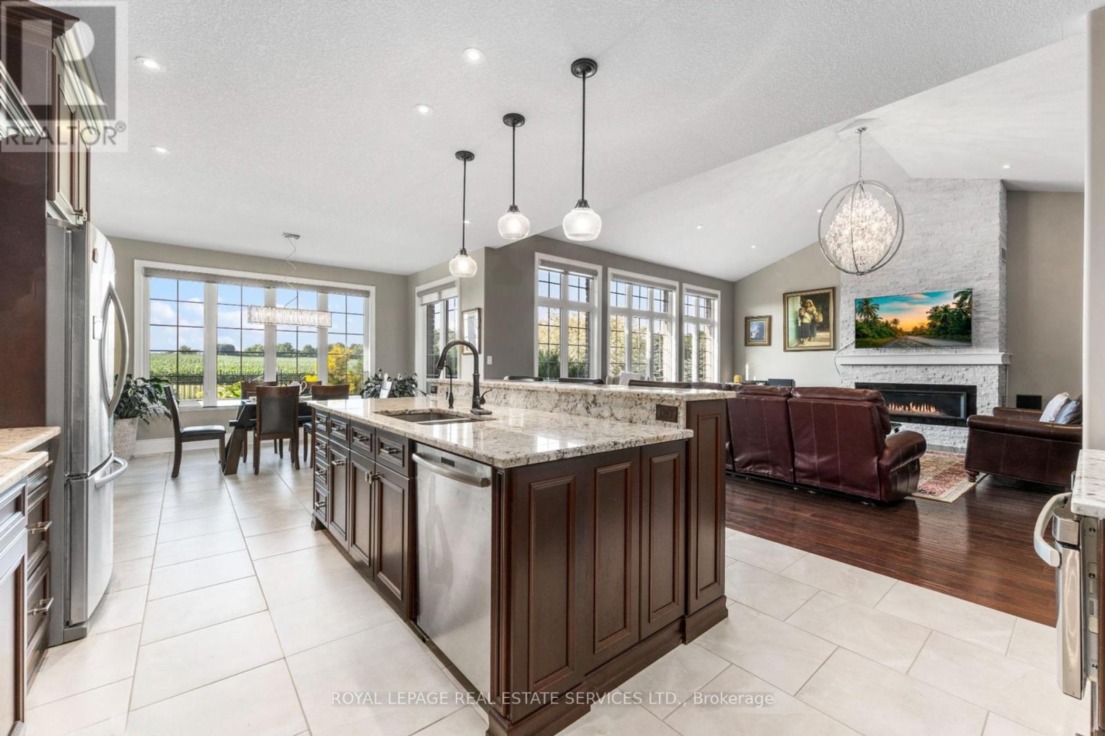 391 Robinson Road, Brantford, Ontario  N3R 0B8 - Photo 18 - X12264437