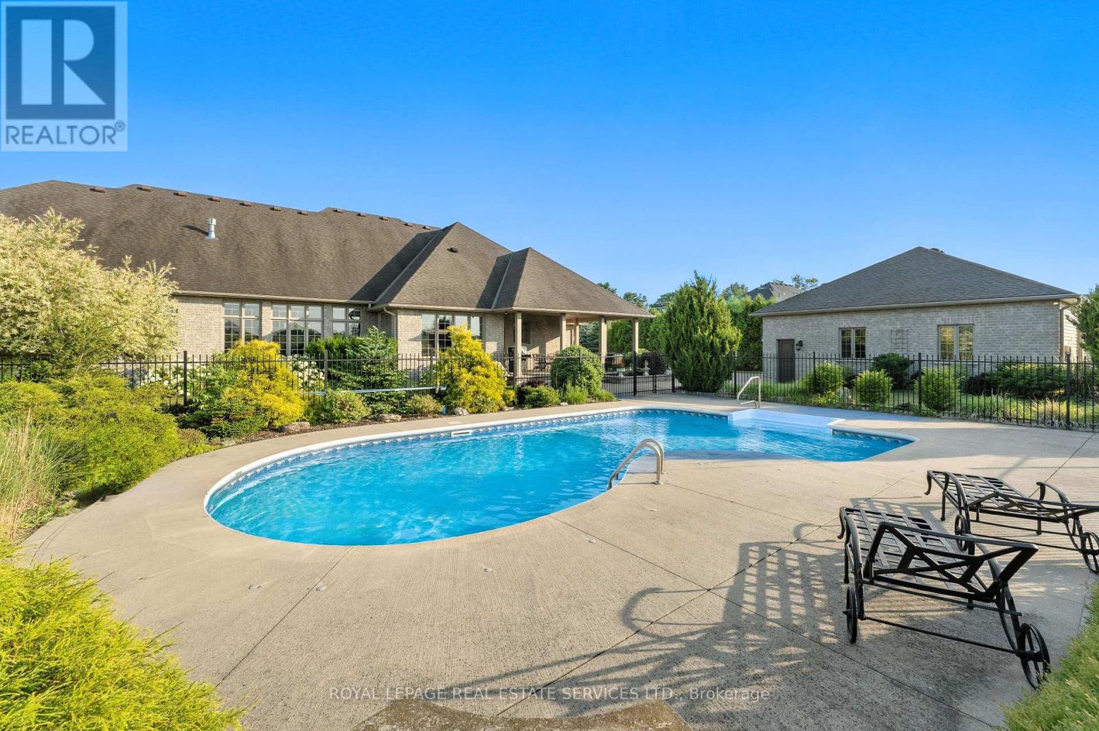 391 Robinson Road, Brantford, Ontario  N3R 0B8 - Photo 41 - X12264437
