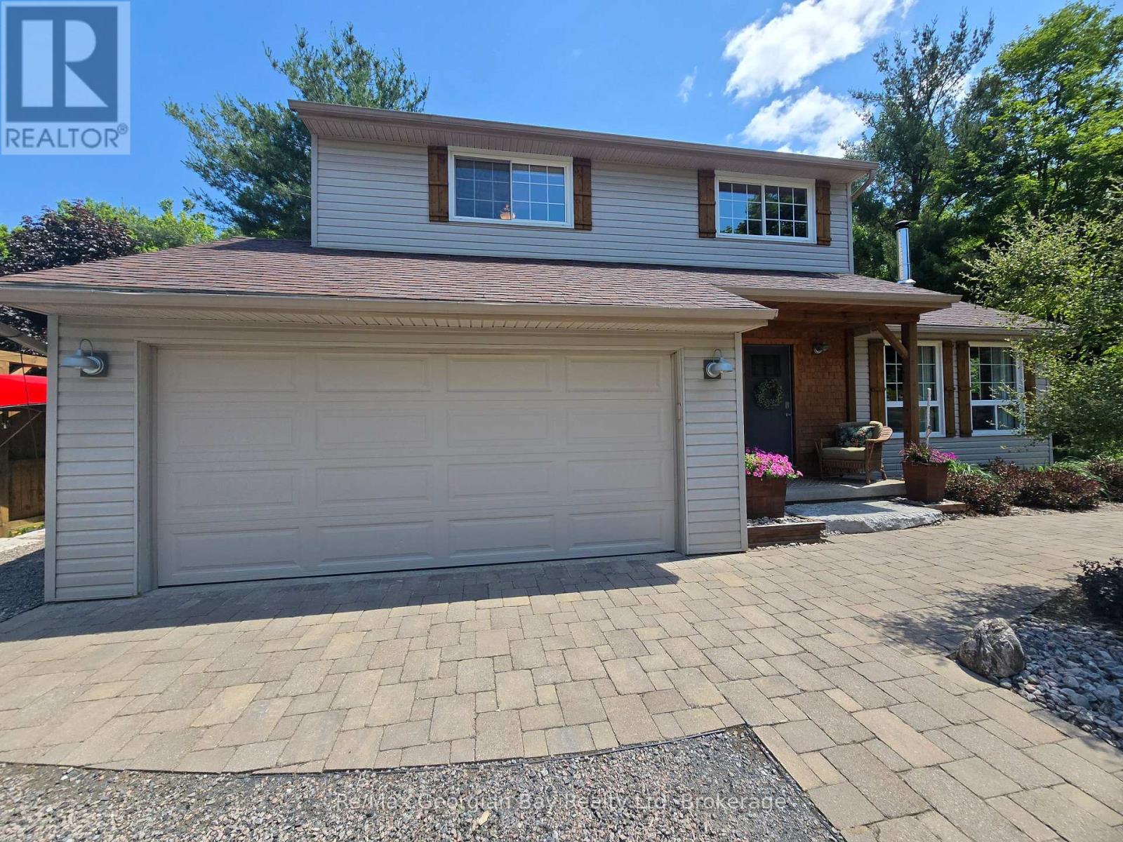 Property at 30 SUMAC CRESCENT image 2