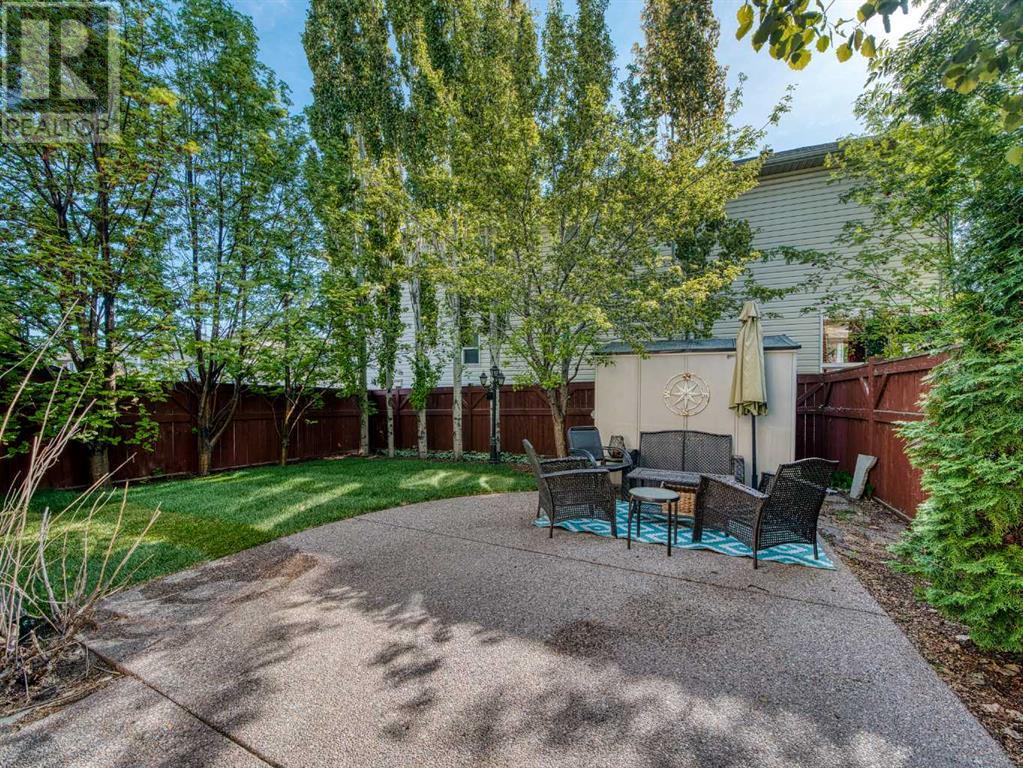 Property at 8 Auburn Bay Lane SE image 3