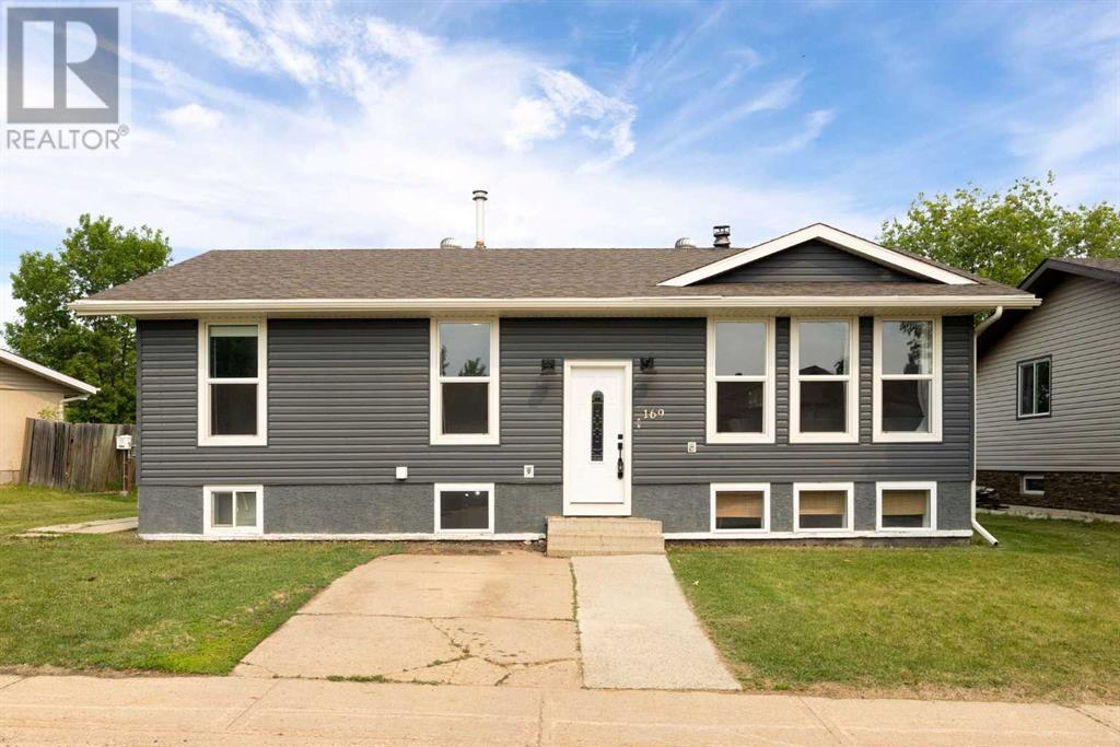 Property at 169 Beaufort Crescent image 1