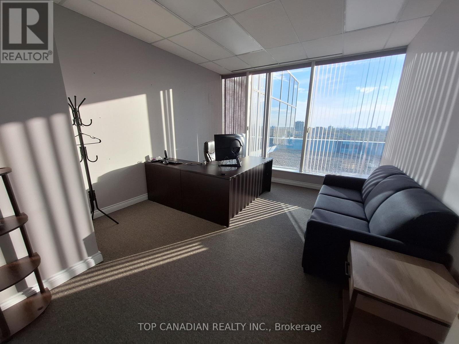 804 - 15 Wertheim Court, Richmond Hill, Ontario  L4B 3H7 - Photo 12 - N12266141