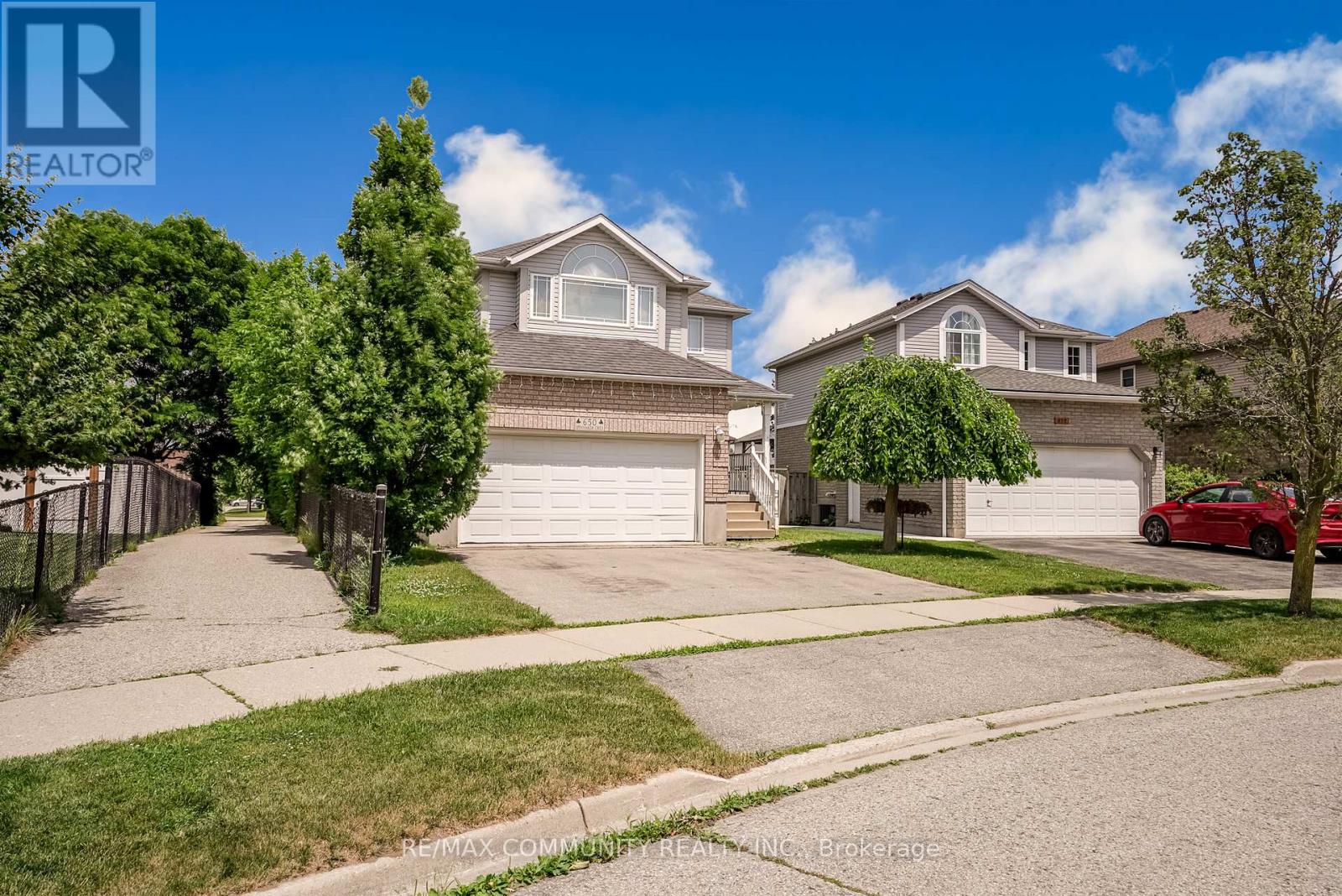 Property at 650 SPINNAKER CRESCENT image 2