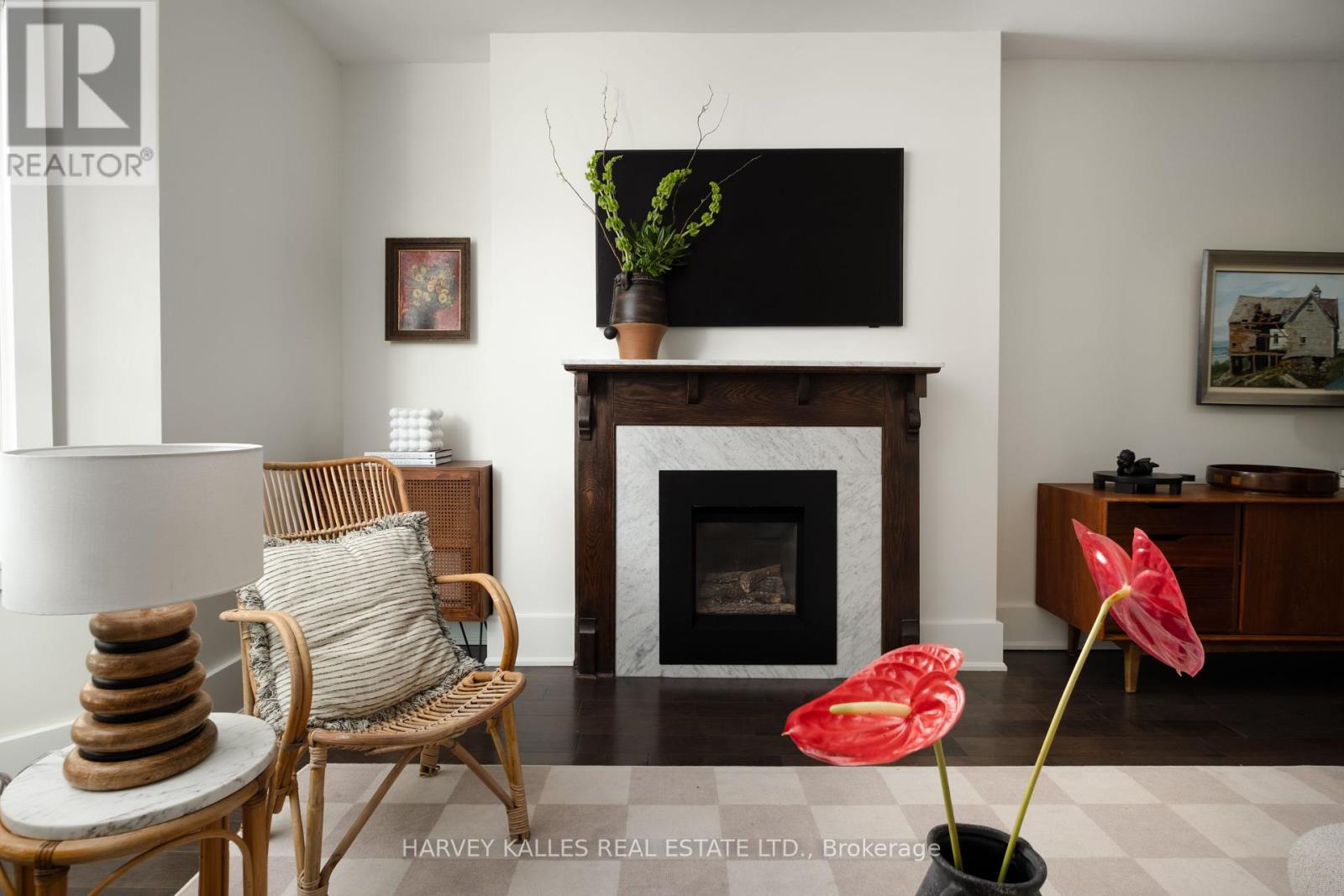 Property at 410 ROXTON ROAD image 2