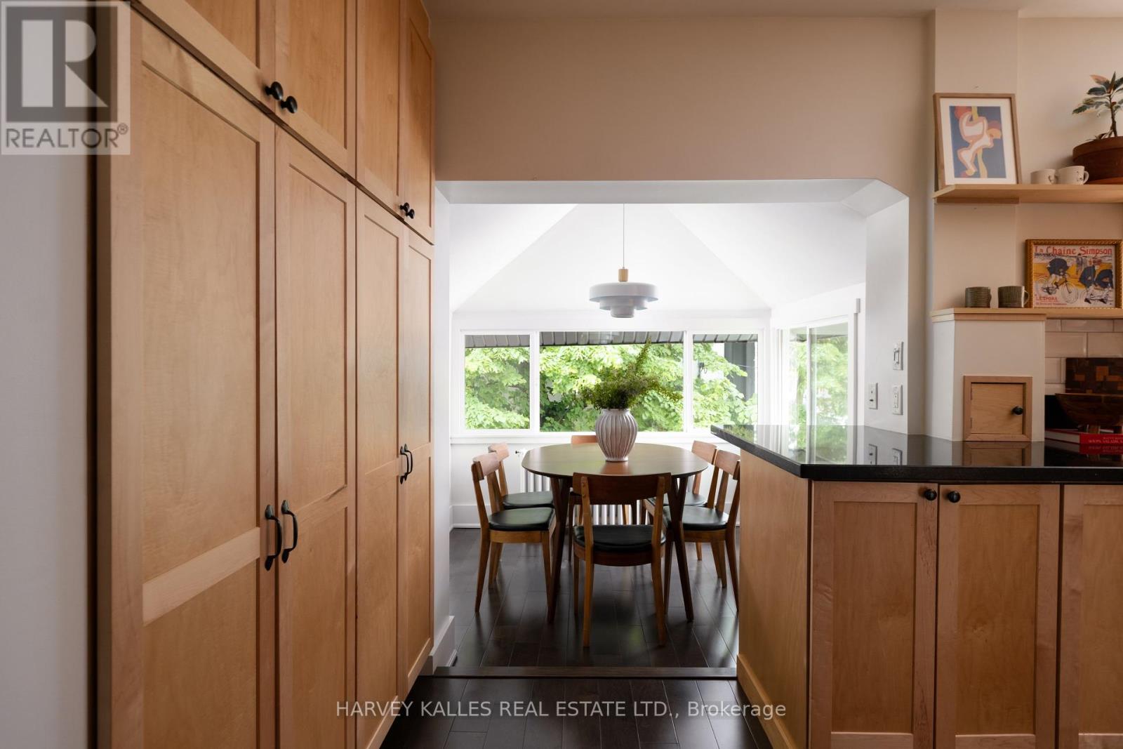 Property at 410 ROXTON ROAD image 5