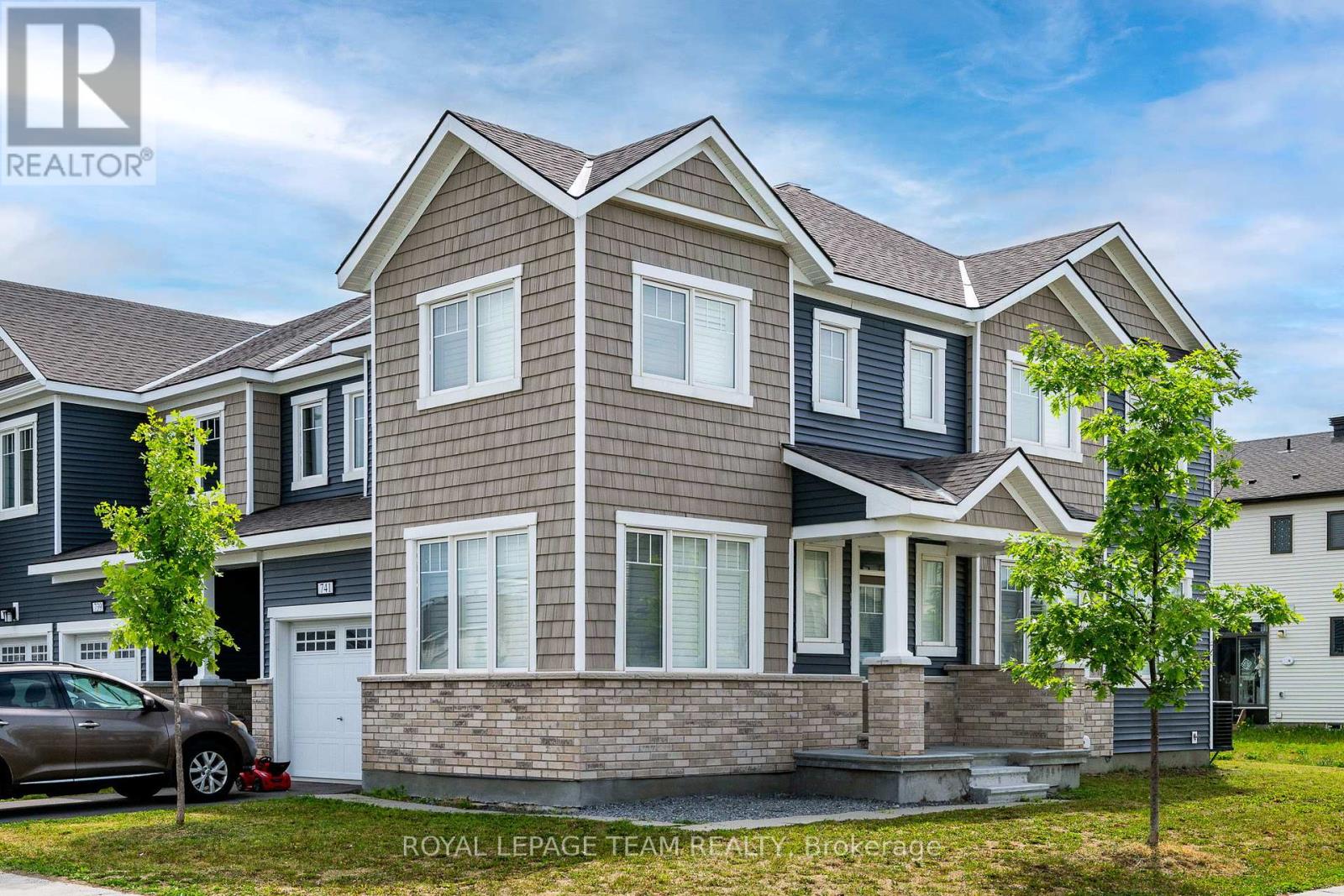 Property at 741 DERREEN AVENUE image 2