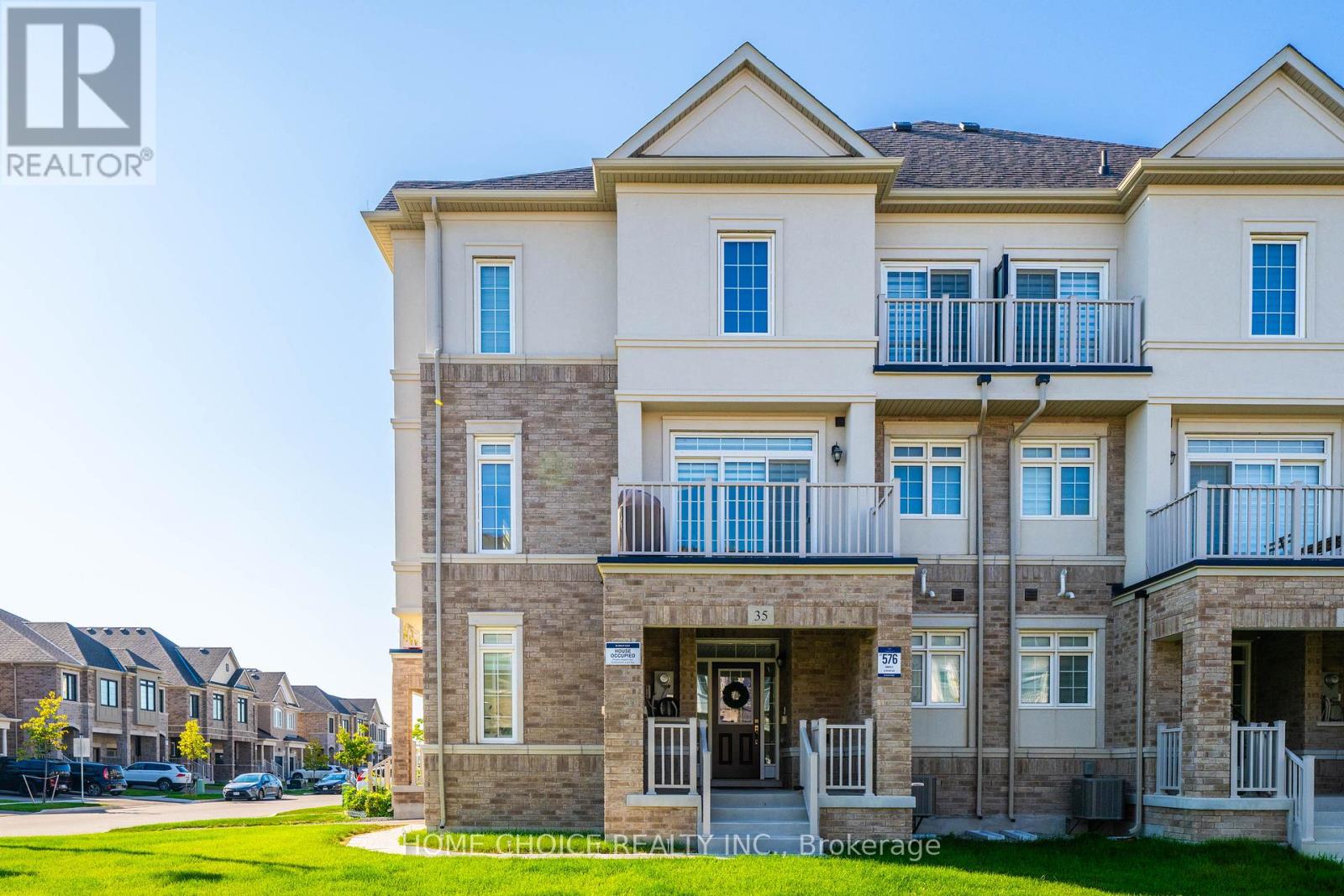 35 Rotary Way, Bradford West Gwillimbury (Bradford), Ontario  L3Z 4P2 - Photo 4 - N12164187