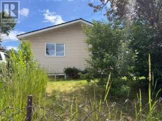 Property at 48 Doverglen Crescent SE image 1