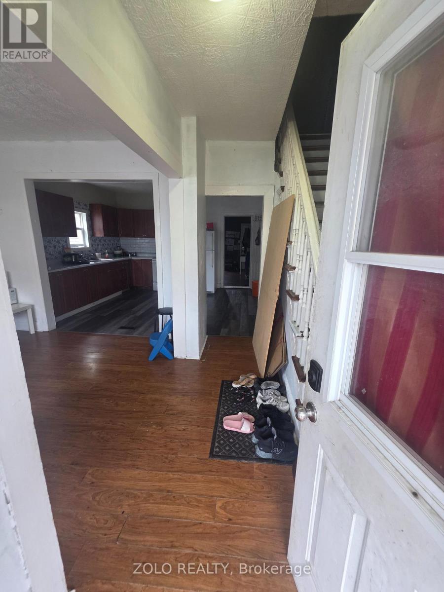 Property at 312 PRINCE ARTHUR STREET image 3