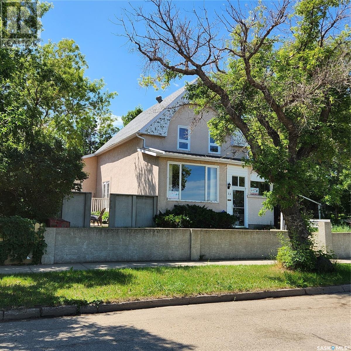 Property at 33 Home STREET W image 1