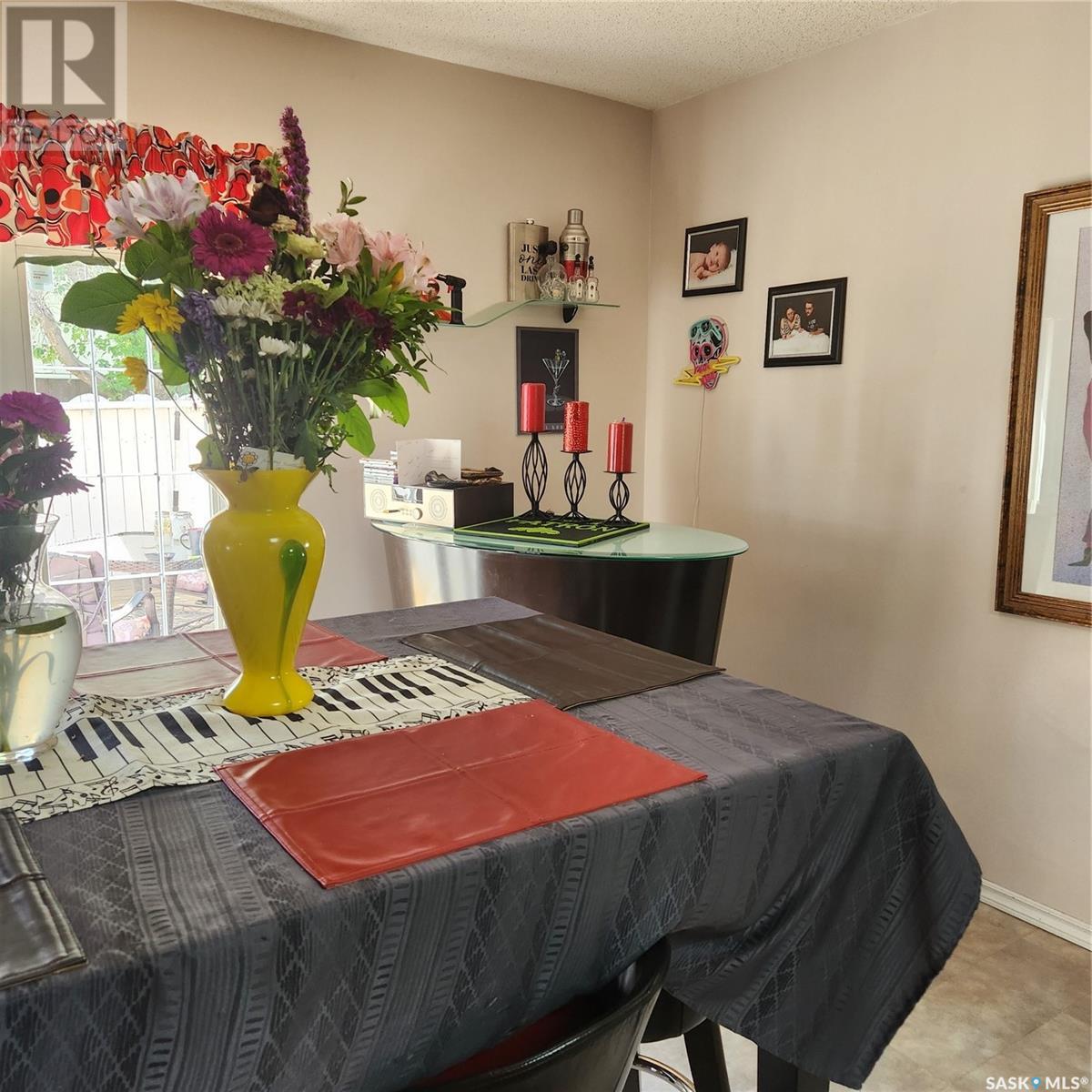 33 Home Street W, Moose Jaw, Saskatchewan  S6H 4X2 - Photo 11 - SK011633