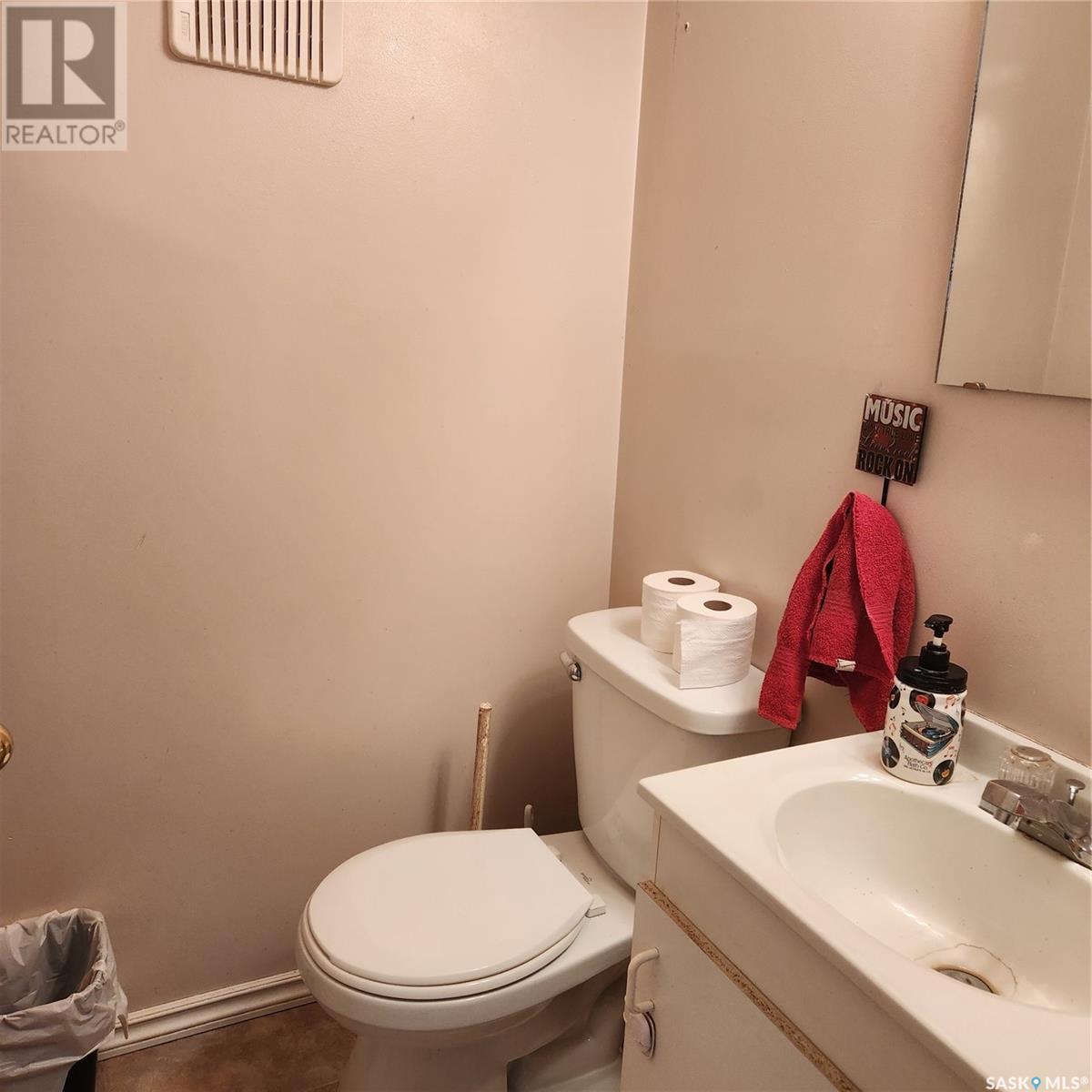 33 Home Street W, Moose Jaw, Saskatchewan  S6H 4X2 - Photo 20 - SK011633