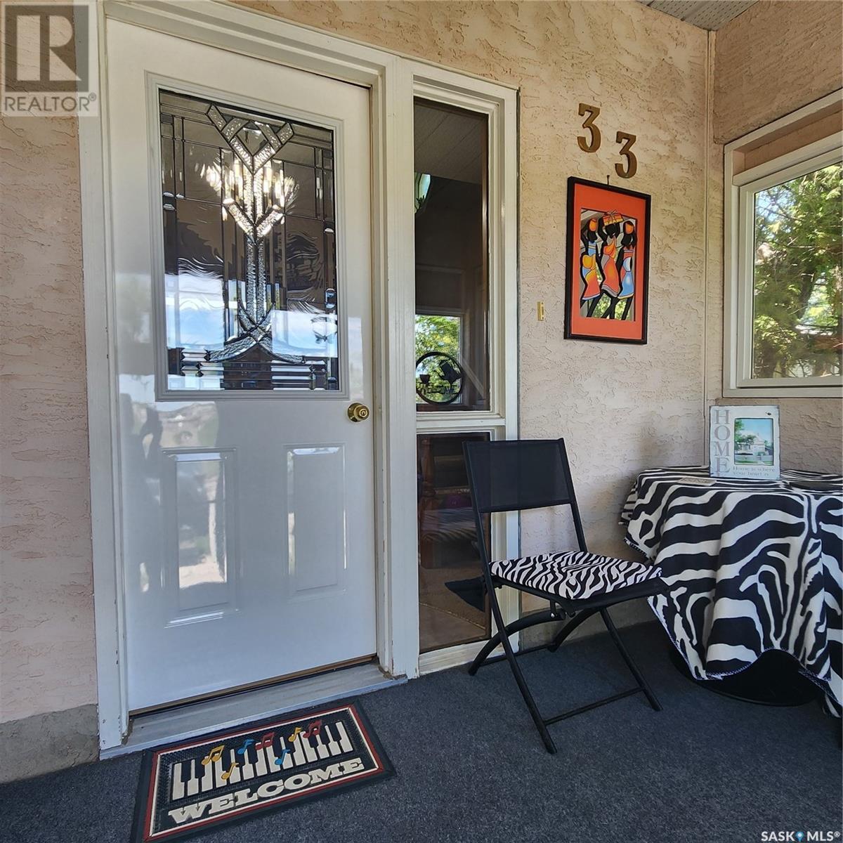 Property at 33 Home STREET W image 3