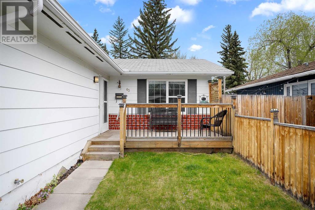 Property at 63 Midglen Way SE image 4