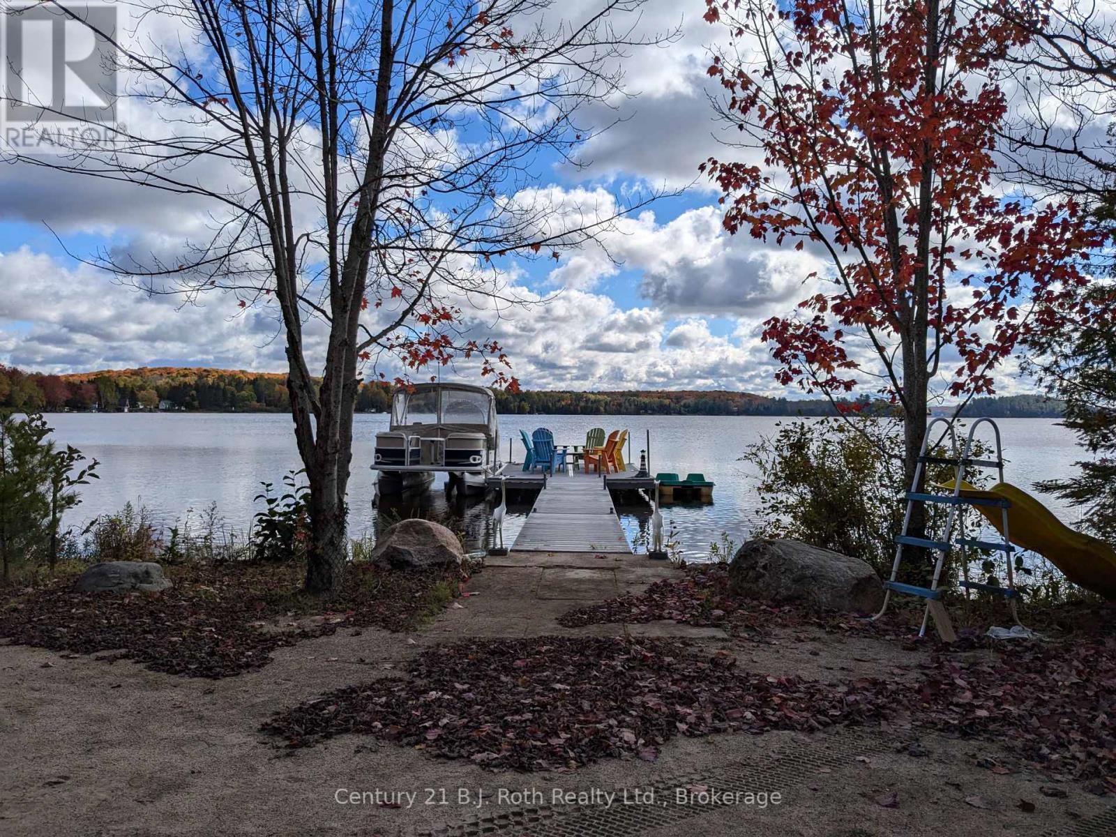 77 Holden Road, Magnetawan, Ontario  P0A 1P0 - Photo 9 - X12266253