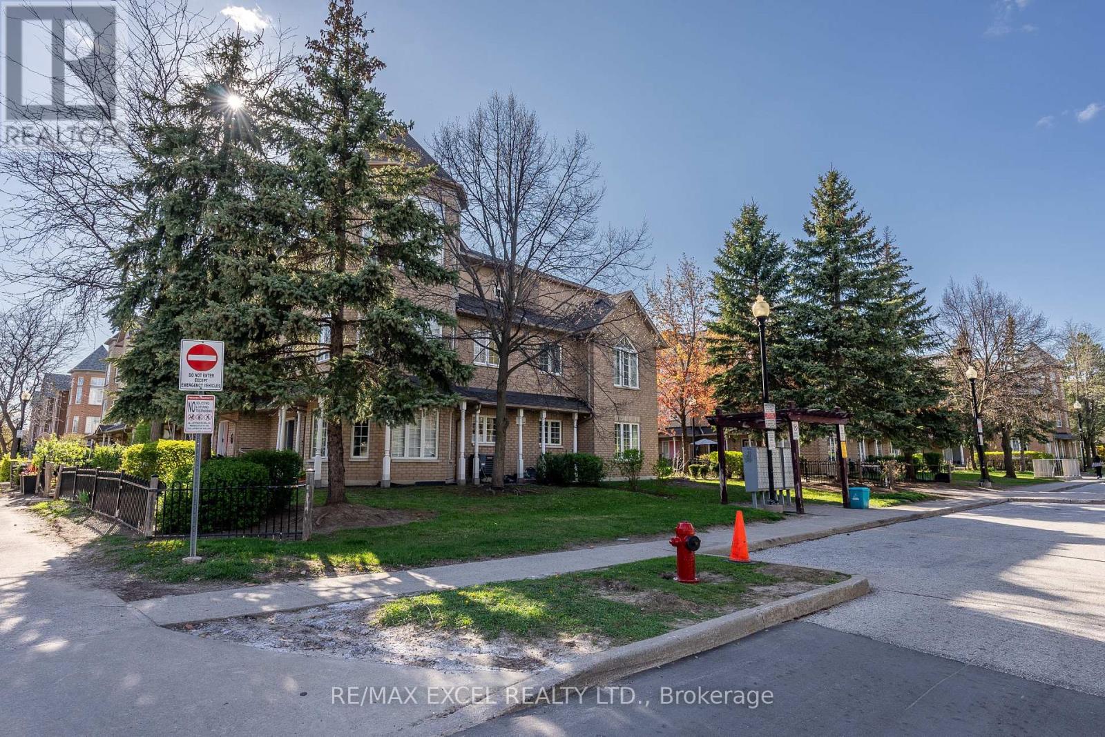 Property at 16 - 23 ST MORITZ WAY image 2