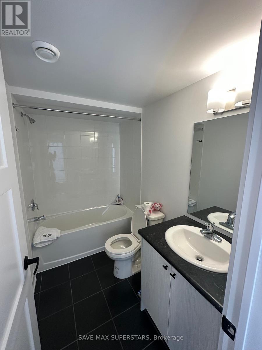 1 - 14 Wagon Lane, Barrie, Ontario  L9J 0V1 - Photo 6 - S12266212
