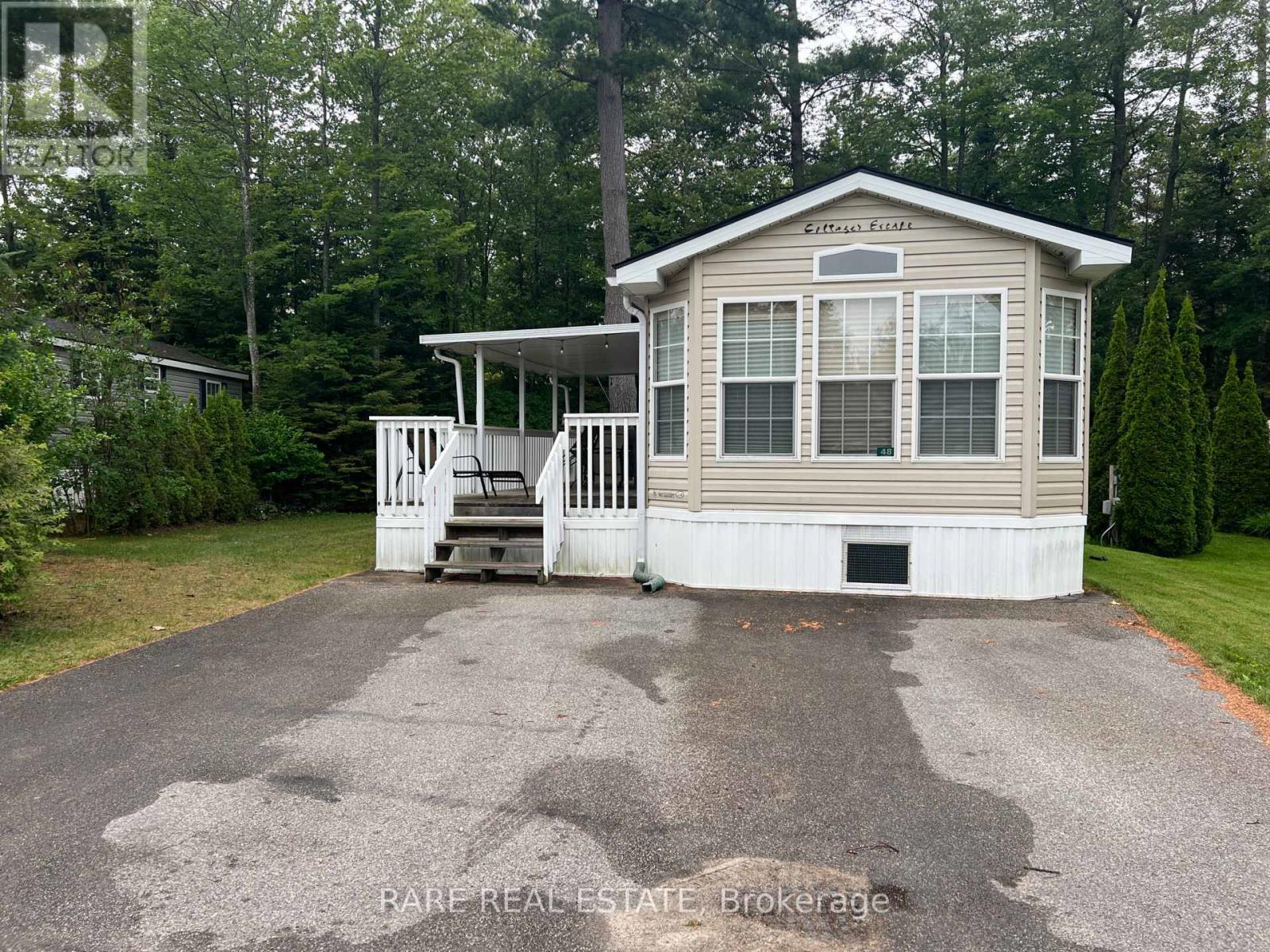 48 Temagami Trail, Wasaga Beach, Ontario  L9Z 1X7 - Photo 3 - S12266225