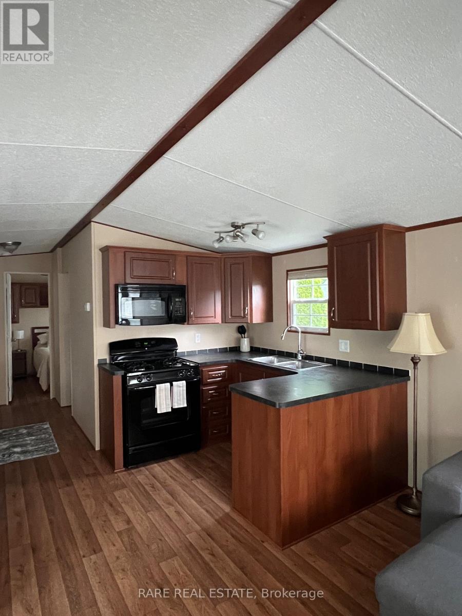48 Temagami Trail, Wasaga Beach, Ontario  L9Z 1X7 - Photo 6 - S12266225
