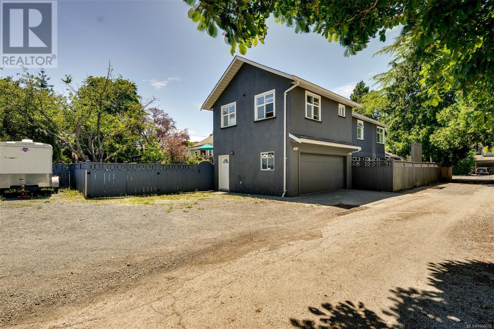 Property at 2183 Foul Bay Rd image 4