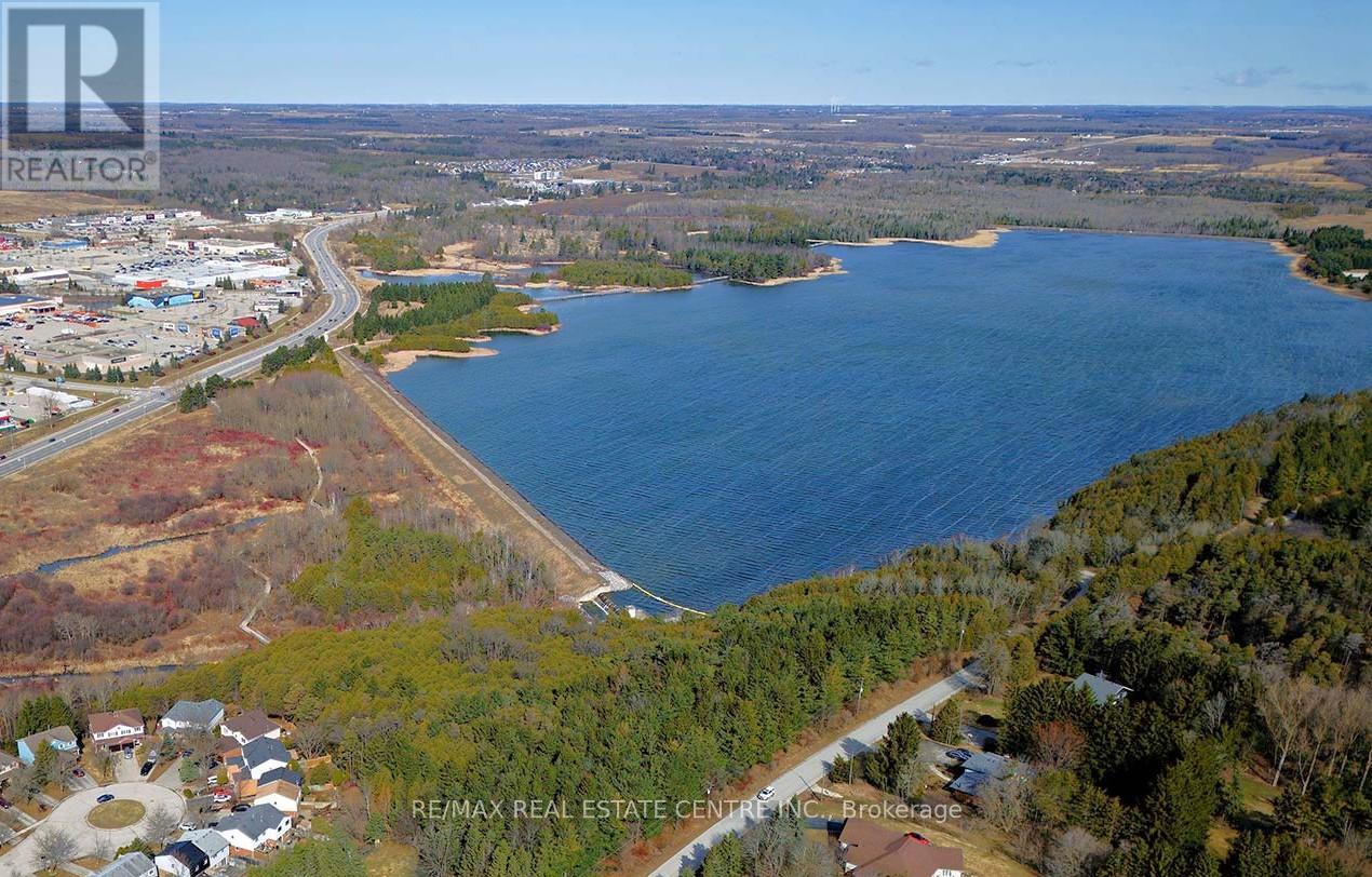 Property at 28 LAKEVIEW COURT image 2