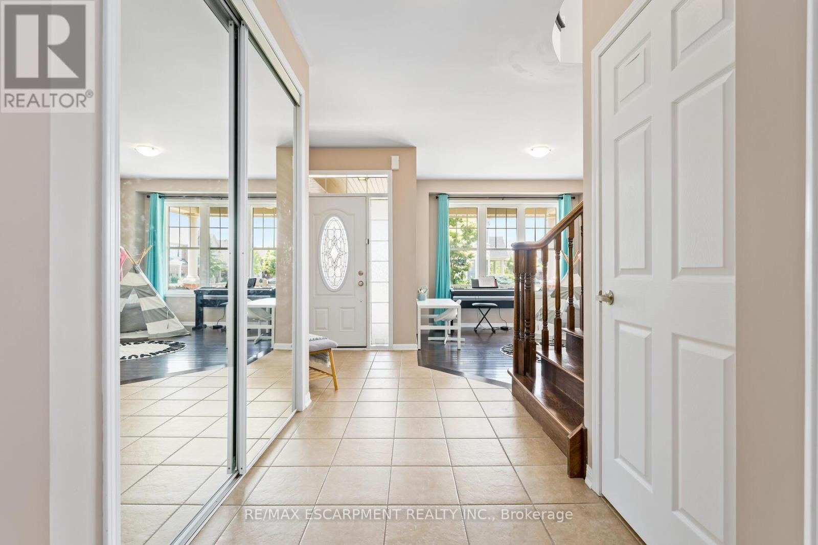 Property at 343 WETTLAUFER TERRACE image 3