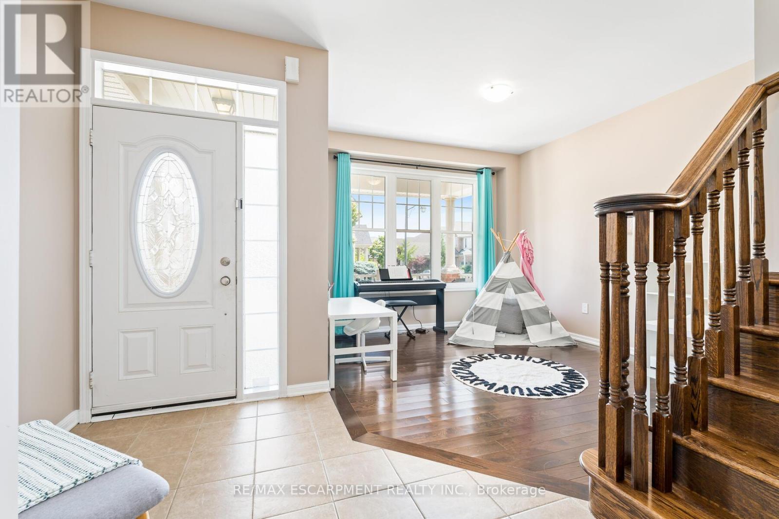 Property at 343 WETTLAUFER TERRACE image 4
